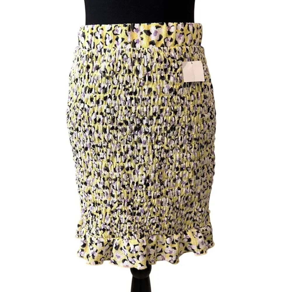 NEW VERO MODA Women's Olia Lemon Meringue Floral Smocked Mini Skirt Size M